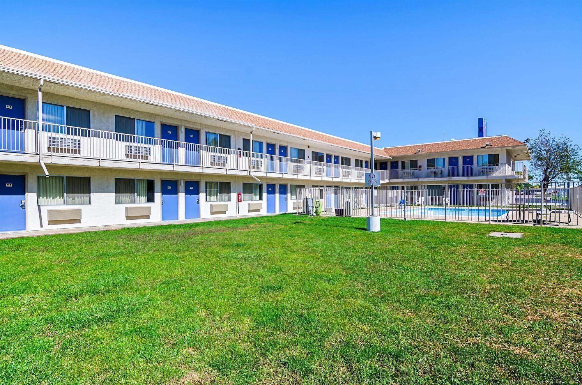 Motel 6-Mitchell, Sd Exterior photo